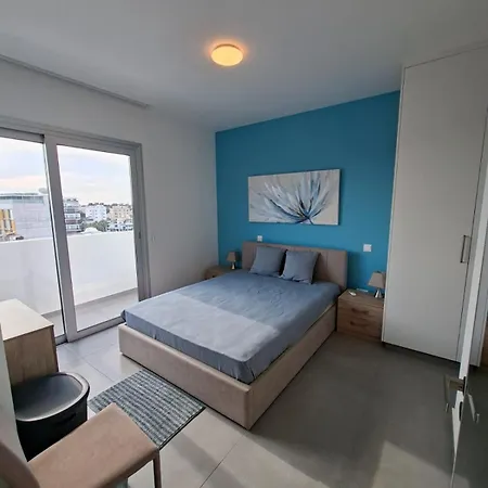 Luxury 1br With View דירה *