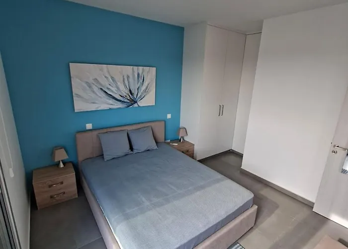 Luxury 1br With View